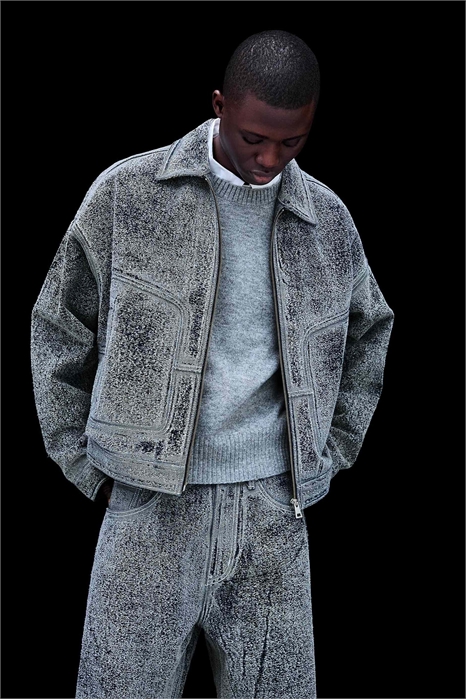 Джинсовая куртка прямого кроя с фактурной поверхностью артикул 155657088