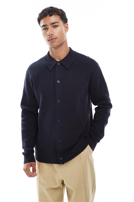 Качественный вязаный кардиган с воротником артикул 148849340