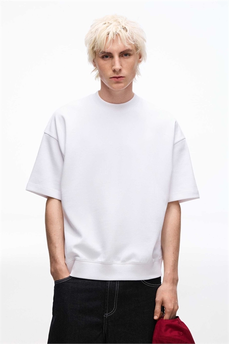 Футболка с ребристым принтом и короткими рукавами артикул 155224847