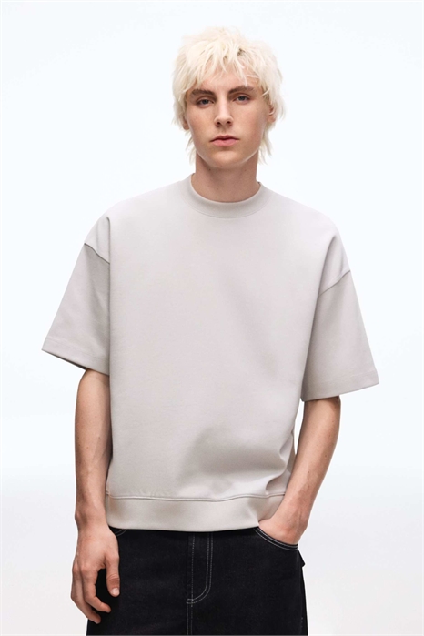 Футболка с ребристым принтом и короткими рукавами артикул 155224901