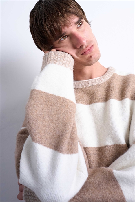 Футболка с полосками и круглым вырезом, прямой крой артикул 142120970