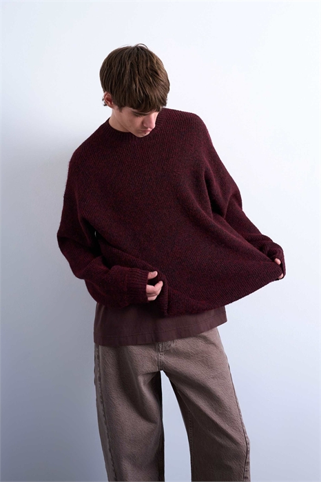 Свитер с круглым вырезом свободного кроя артикул 147898686