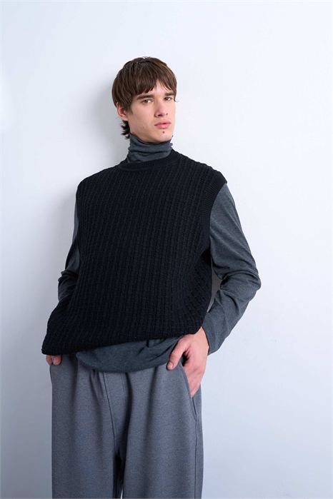 Трикотажная майка свободного кроя с косами артикул 147898705