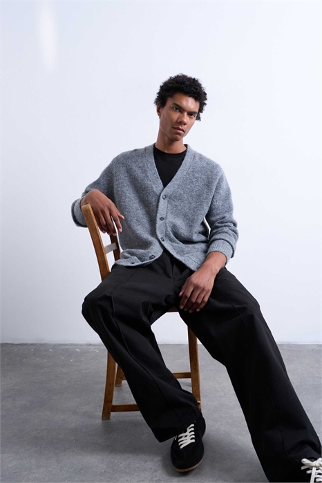 Кардиган свободного кроя с V-образным вырезом артикул 142120959