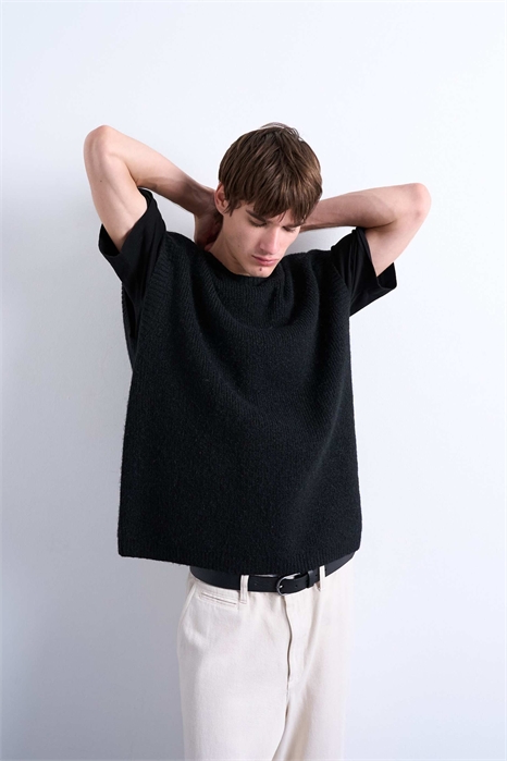 Свободный трикотажный топ с круглым вырезом черного цвета артикул 142120982