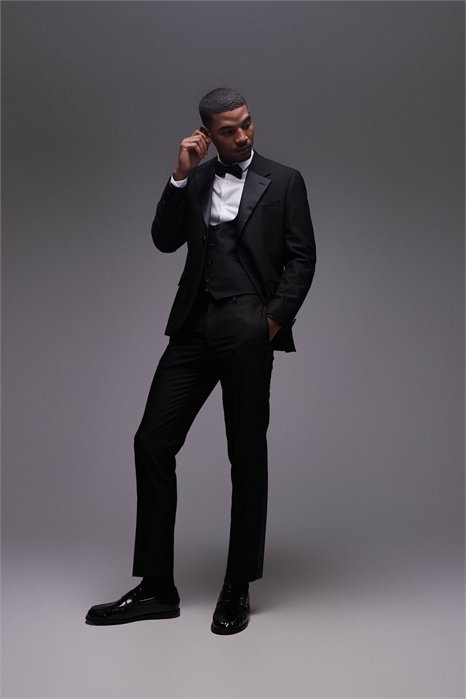 Узкие брюки к смокингу артикул 135354426