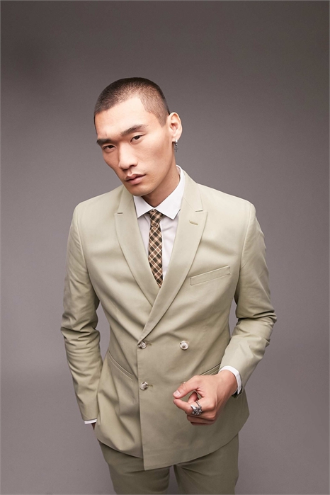 Приталенный пиджак с двойной застежкой артикул 115285051