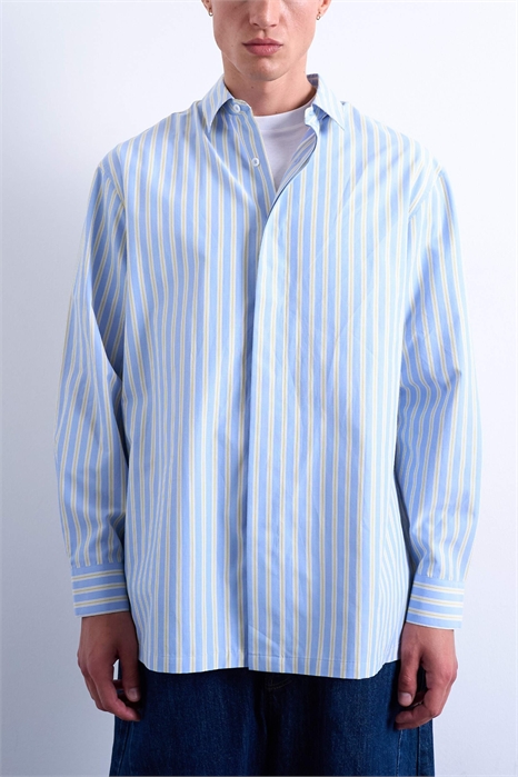 Рубашка с длинными рукавами в полоску свободного кроя артикул 148709174