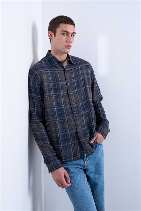 Рубашка в клетку с прозрачной тканью, классический крой артикул 146855449