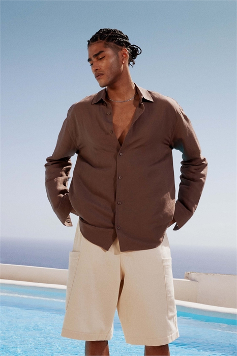 Рубашка из льна с длинными рукавами и прямым кроем артикул 139876219