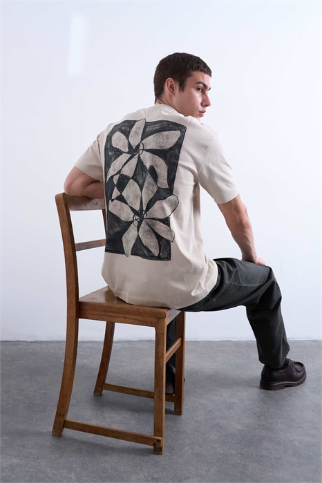 Футболка свободного кроя с цветочным принтом спереди и сзади артикул 148078699