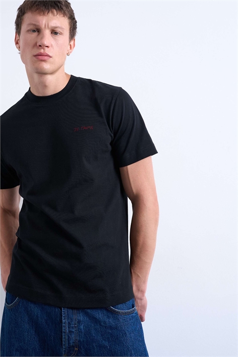 Футболка классического кроя с вышивкой «Je t'aime» артикул 150266901