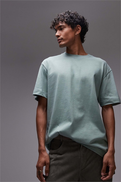 Футболка свободного кроя артикул 148258776