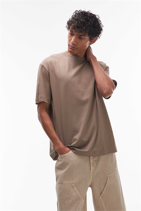 Футболка свободного кроя артикул 148258844