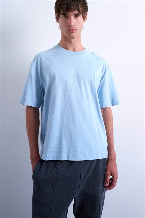 Футболка облегающего кроя артикул 148072906