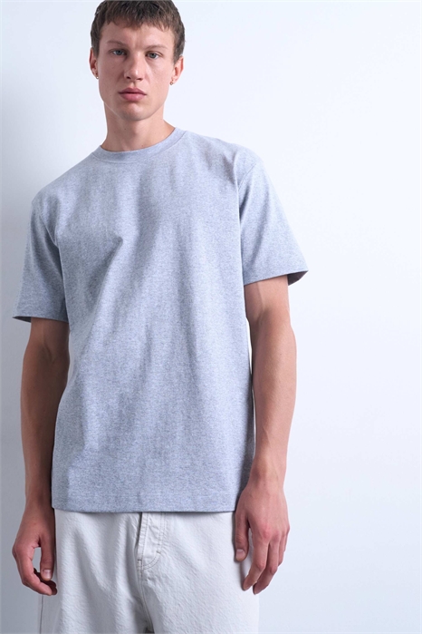Футболка свободного кроя артикул 143355565