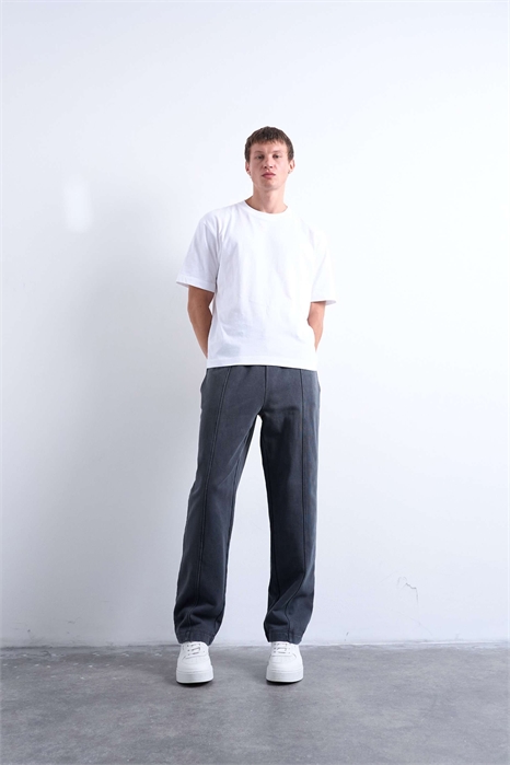 Джоггеры прямого кроя с декоративными швами артикул 146142892