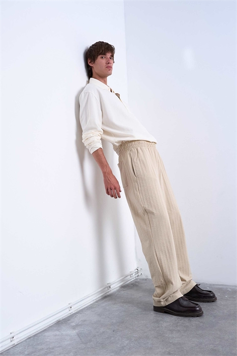 Джоггеры прямого кроя из ткани «сирсакер» артикул 142432453