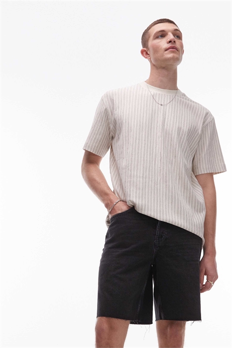 Джинсовые шорты с прямым кроем и необработанным краем артикул 142351896