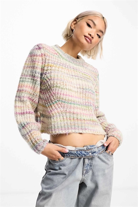 Короткий джемпер артикул 123083533