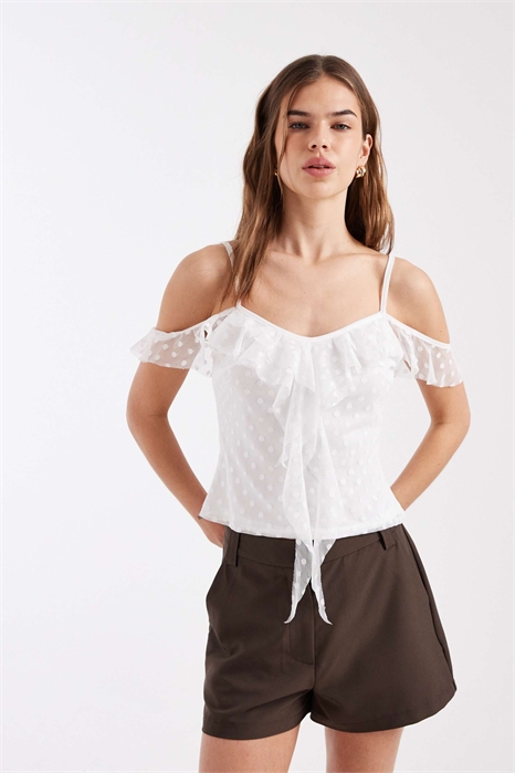 Топ с рюшами спереди и открытыми плечами артикул 155844682