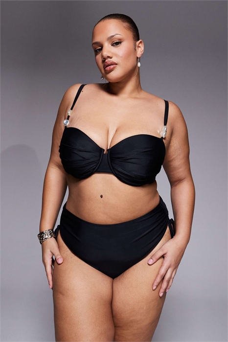 ASOS DESIGN Curve — бикини-топ с косточками и плиссированной чашкой, модель «Sadie», с жемчужными элементами артикул 152469656