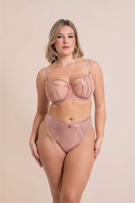 Скантилли EOS — стринги с увеличенной чашкой артикул 151834107