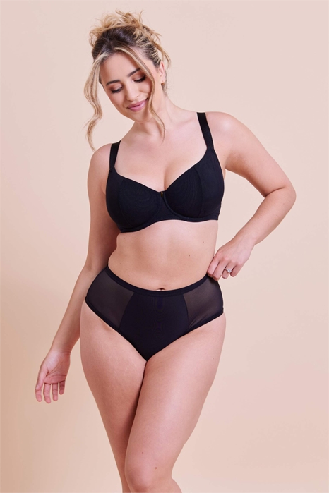 Стильный бюстгальтер с открытой спинкой и балконом, подчеркивающий грудь артикул 152634942