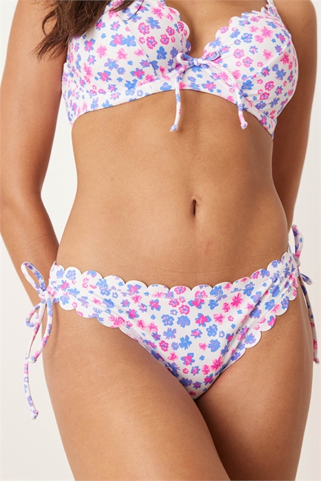 Бикини-трусики с высоким вырезом и мелким узором в виде ракушек артикул 139537977