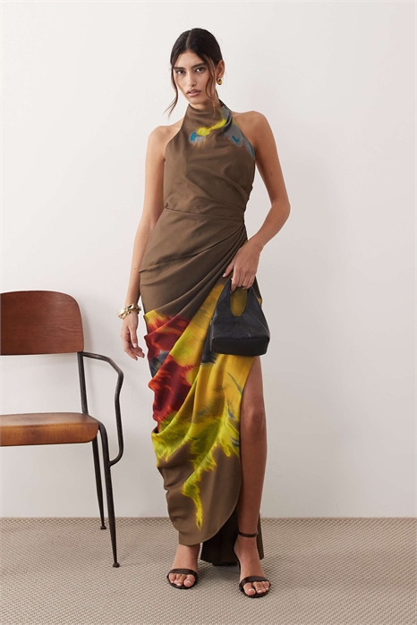 Макси-платье с завязками на шее артикул 152858276