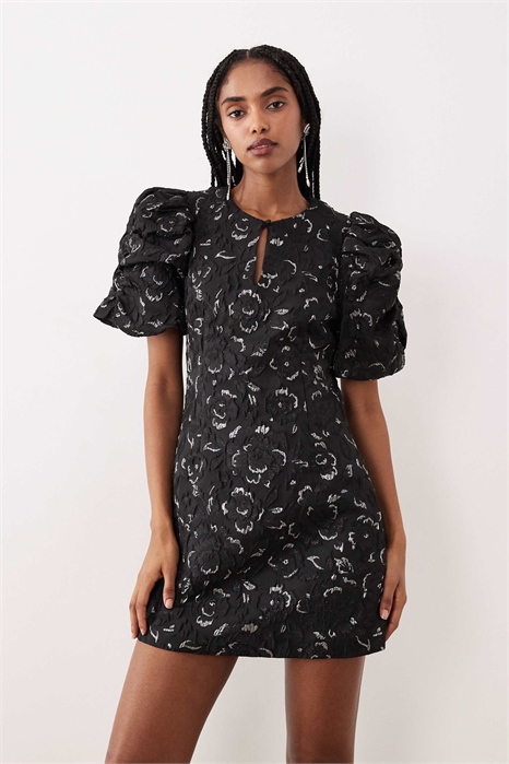 Мини-платье из розовой парчи с рукавами-балонами и серебристыми металлическими вставками артикул 151999846