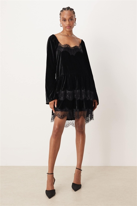 ASOS DESIGN: мини-платье из бархата с длинными рукавами и вырезом «сердце» для высоких девушек артикул 150392798