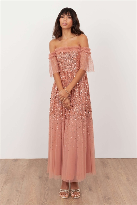 Платье-миди с открытыми плечами и декоративными элементами артикул 154345709