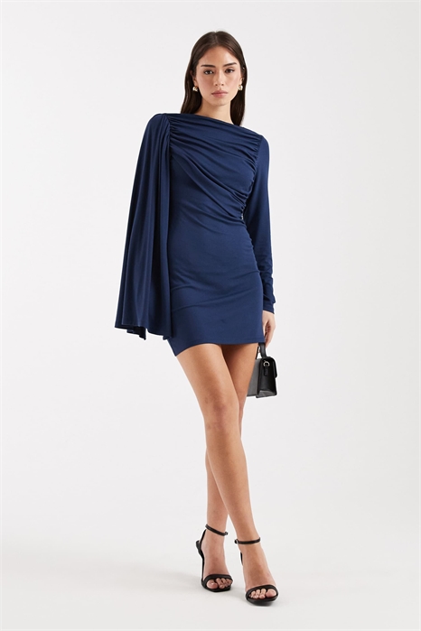 Мини-платье с драпировкой в области шейки артикул 155003978