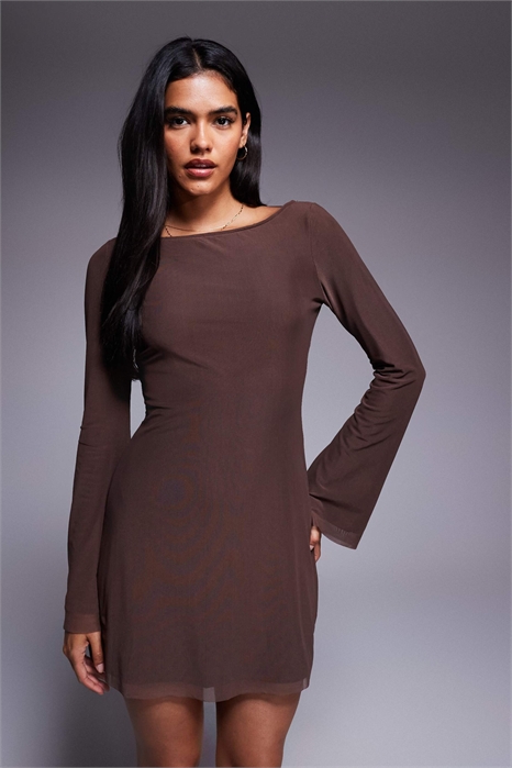 Мини-платье с расклешенными рукавами из сетки и открытой спиной от Lukea артикул 146140495