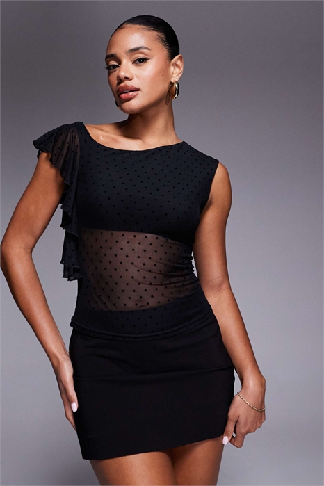 Топ из сетчатой ткани в горошек с асимметричными оборками на плечах от Cicero артикул 149759695