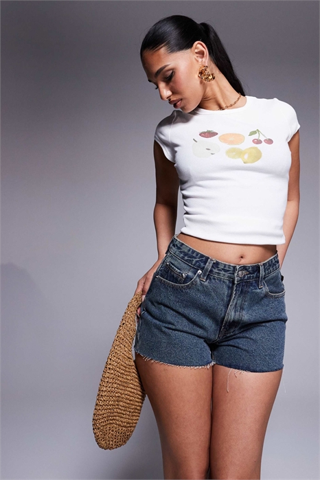 Джинсовые шорты средней длины артикул 140566853