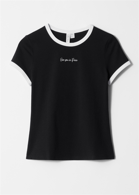 Футболка с вышивкой артикул 1262802005