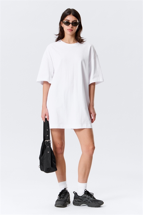 Хлопковое платье-футболка оверсайз артикул 1322326002