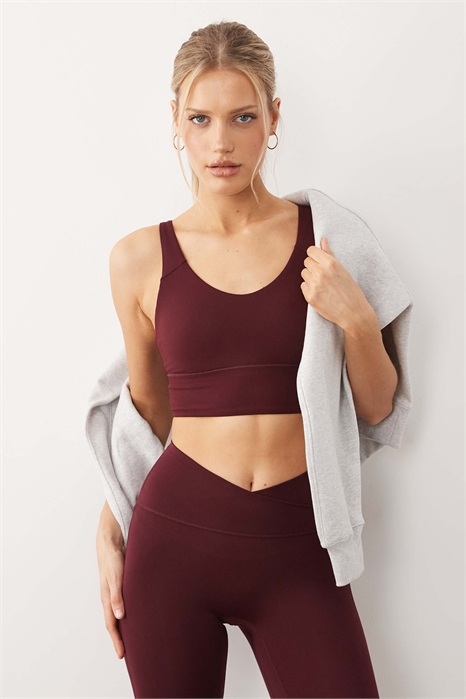 Бюстгальтер со средней поддержкой от Three Stripes Studios артикул 152188775