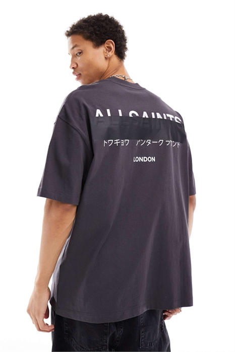 Футболка с крупным вышитым логотипом артикул 134874389