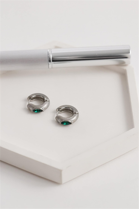 Серьги-кольца с объемным изумрудом огранки «маркиз» артикул 155215973