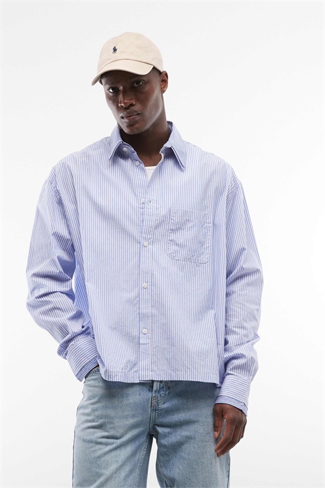 Рубашка с контрастным воротником и длинными рукавами артикул 154837393