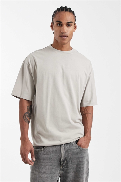 Футболка свободного кроя Essentials артикул 154691863