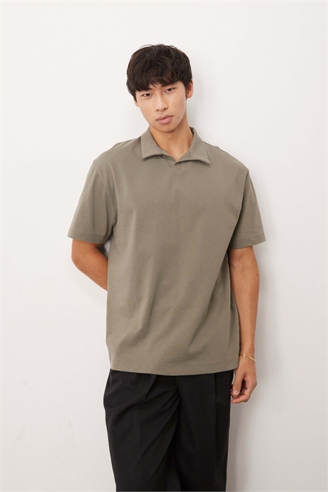 Полуформальная рубашка-поло свободного кроя артикул 149318701