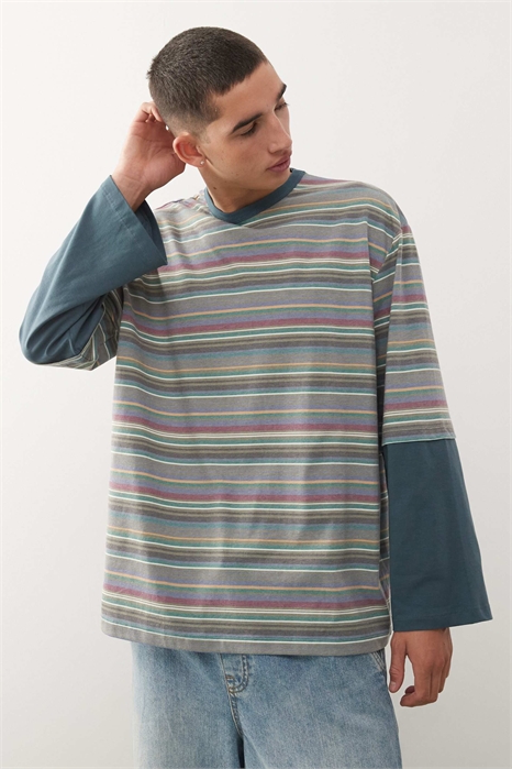 Футболка свободного кроя с длинными рукавами из двух слоев ткани артикул 151342634