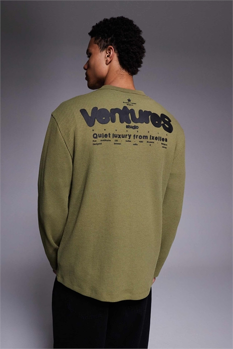 Футболка свободного кроя с длинными рукавами в стиле супер-хэвивейт с текстовым принтом артикул 150703086