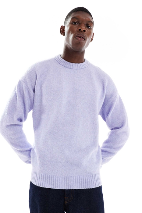 Объемный пушистый свитер с круглым вырезом артикул 149859545