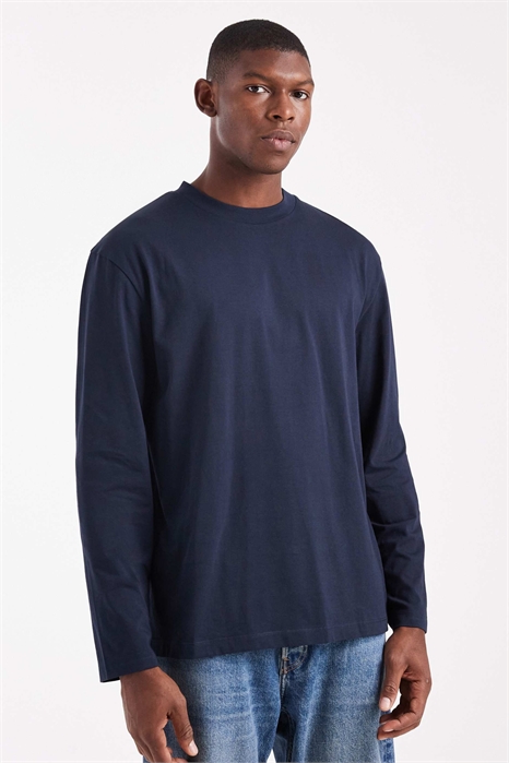 Футболка с длинным рукавом Essentials в стиле кэжуал артикул 149385708