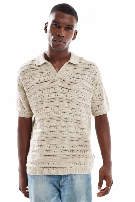 Поло с открытым вырезом и распашными плечами из ажурной вязки артикул 140414637